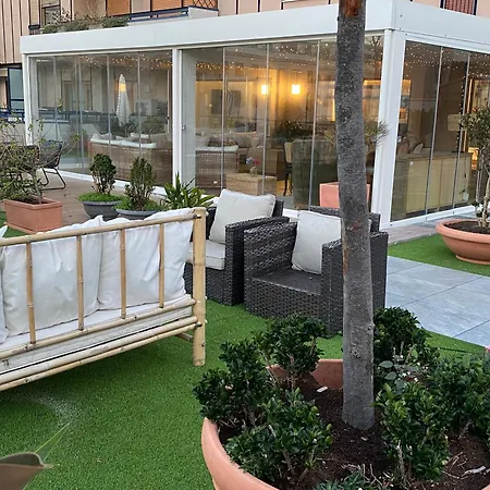 Myhome 75 Premium Luxury לינה וארוחת בוקר 4*