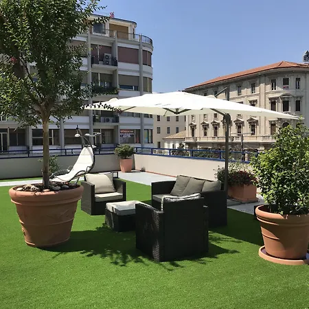 לינה וארוחת בוקר Myhome 75 Premium Luxury 4*