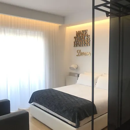 Myhome 75 Premium Luxury לינה וארוחת בוקר פסקרה