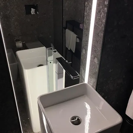 Myhome 75 Premium Luxury 4* פסקרה
