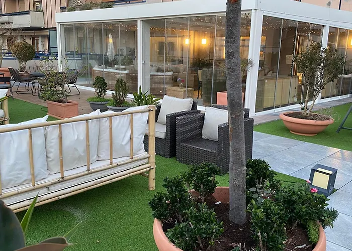 Myhome 75 Premium Luxury Panzió 4*